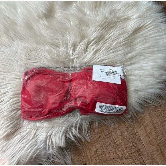 ANDIE The Rio Top In Cherry Red - Picture 3 of 4